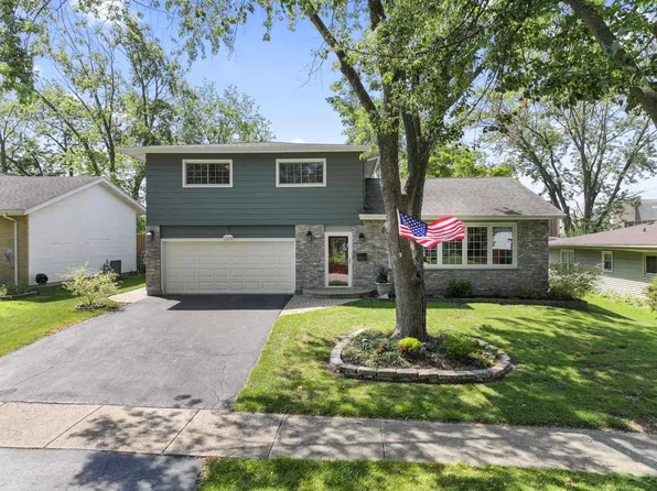 209 June Ln, Lombard, IL 60148