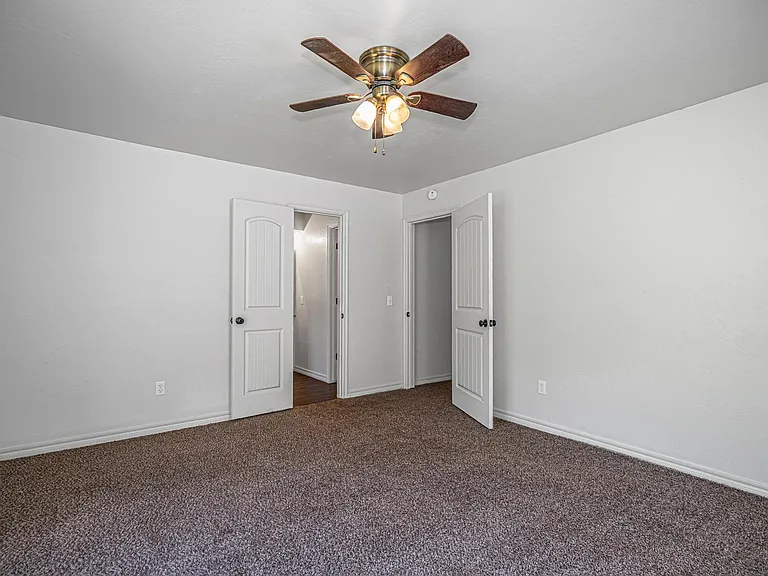 521 Park Pl — Photo 12