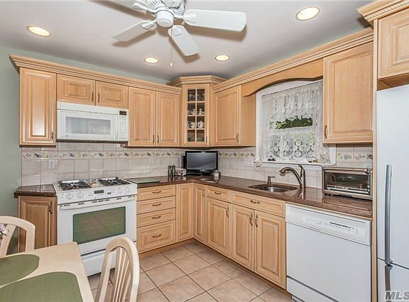 5th image of 1011 Polk Ave