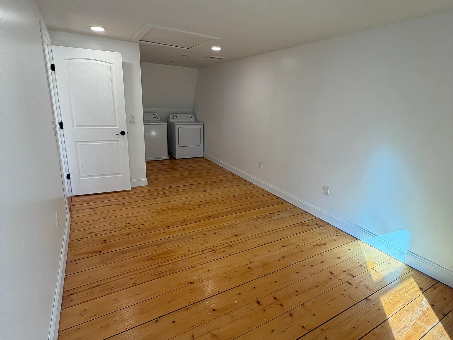 1 bed, 676 sqft, $1,500 — Photo 3