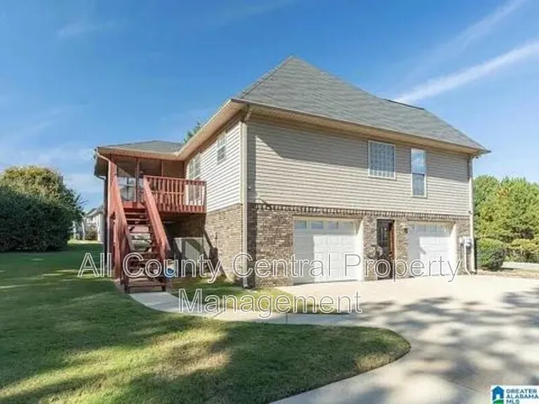 710 Small Lake Rd — Photo 2