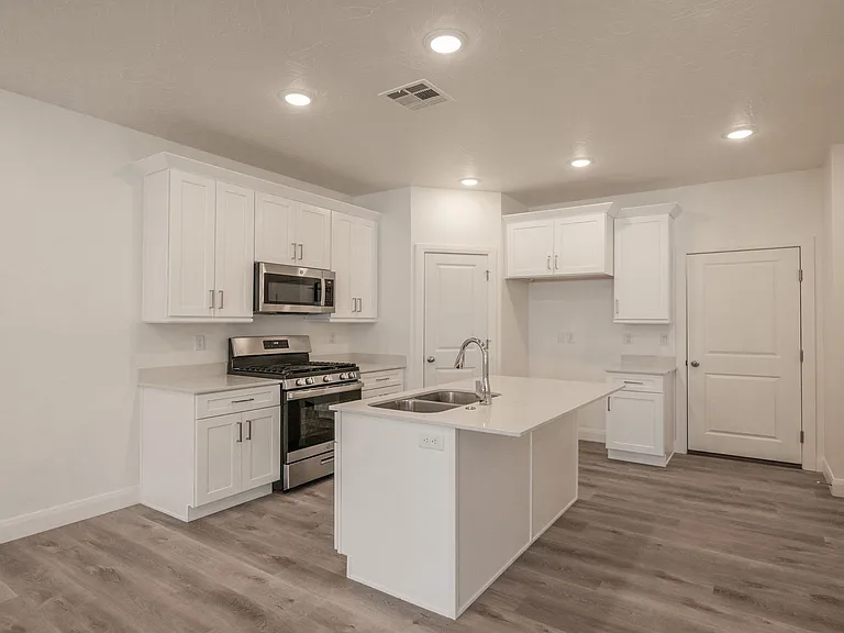 6025 S Carnelian Pkwy #MAIN — Photo 11