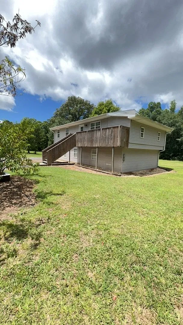 3 Bedroom 1 Bath Duplex — Photo 1