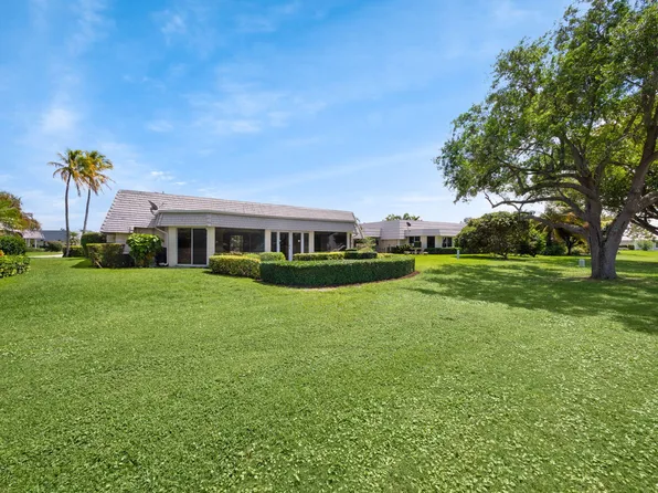 379 Villa Drive S, Atlantis, FL 33462