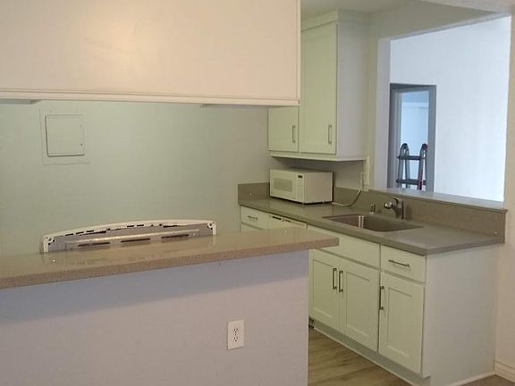 5th image of 1345 Cabrillo Park Dr #N