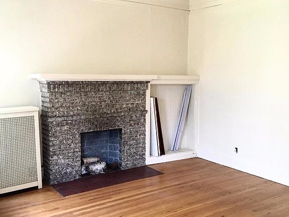 4th image of 943 Judson Avenue # Top Floor