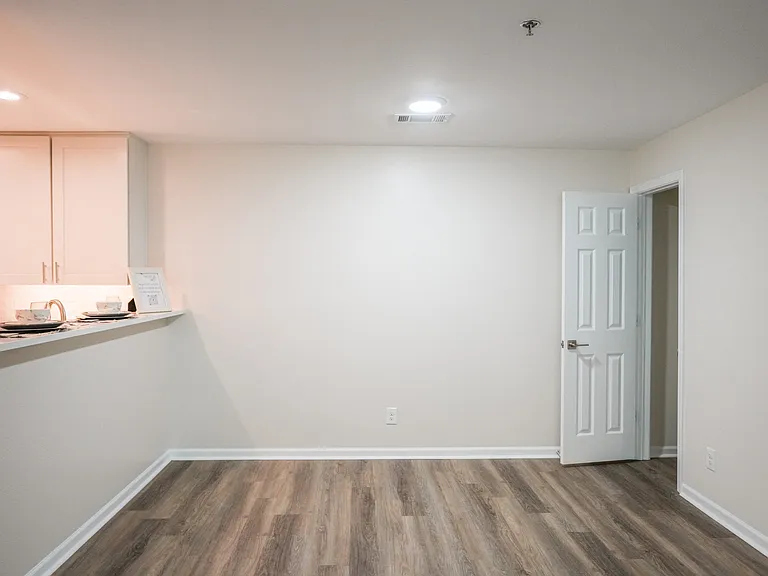The Vineyard at Castlewoods Apartment Homes — Photo 11