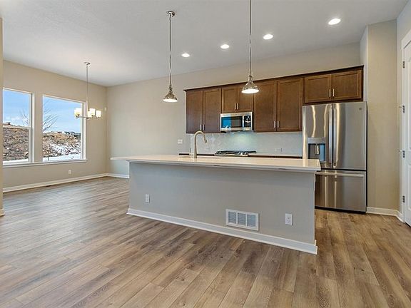 The Edward - Kitchen