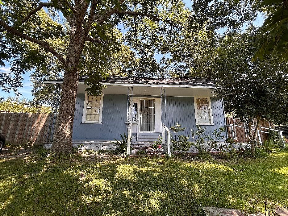 1st image of 199 Jefferson St