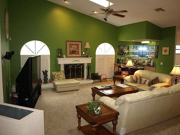 4th image of 3029 Crest Dr
