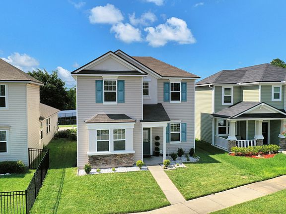 3rd image of 322 Vineyard Ln