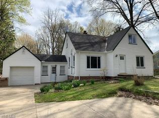 2570 E Wallings Rd, Broadview Heights, OH 44147