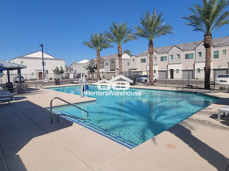 2264 W Harmont Dr — Photo 17