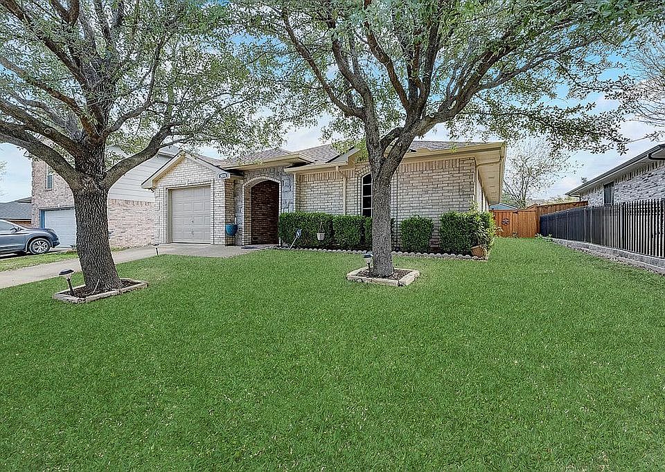 1st image of 3028 Caballero Cir