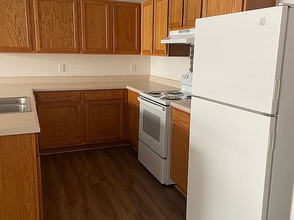 4th image of 206 Classic Ct