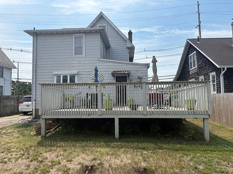 1311 Broad St — Photo 14