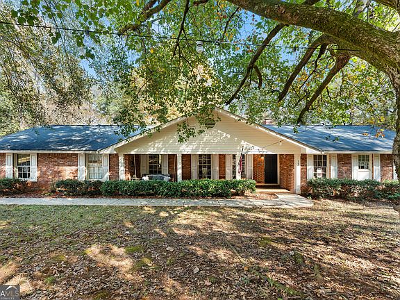 2nd image of 13 E Lakeshore Dr SE