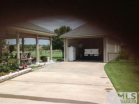 4th image of 112 Island Cir