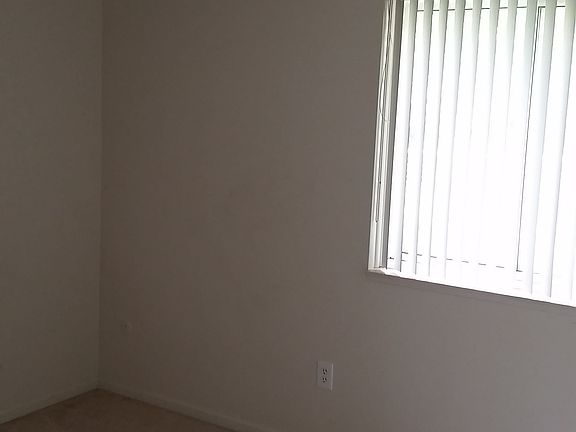 5th image of 34711 Jefferson Ave APT 1