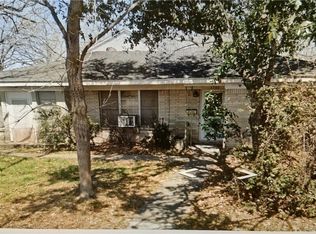 1702 Woodlawn St, Victoria, TX 77901