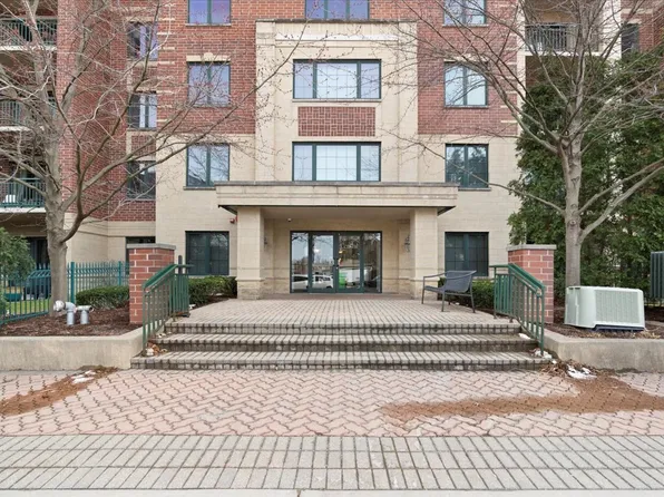 5 W Central Rd APT 307, Mount Prospect, IL 60056