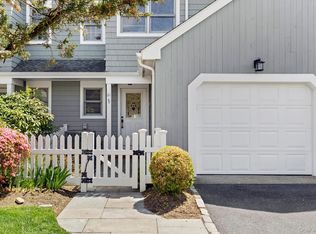 61 Brittany Ln, Westhampton Beach, NY 11978