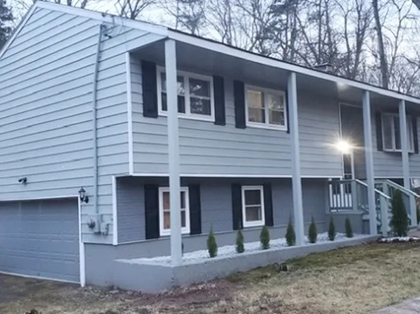 1 Fleetwood Dr, Plainville, CT 06062