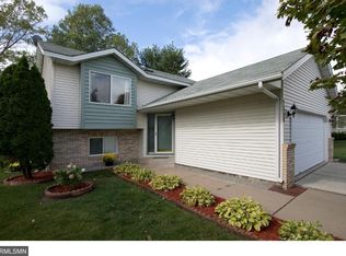 7359 51st St N, Oakdale, MN 55128