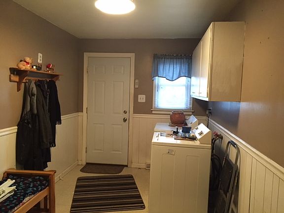 4th image of 122 E Washington Ave
