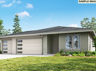 3066 Olympic St #18, Woodburn, OR 97071