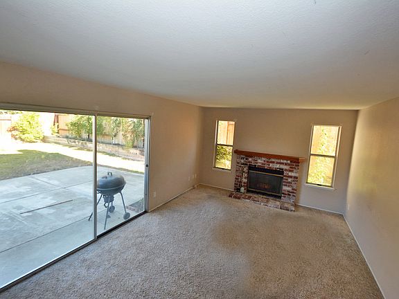 5th image of 1002 McRae Way