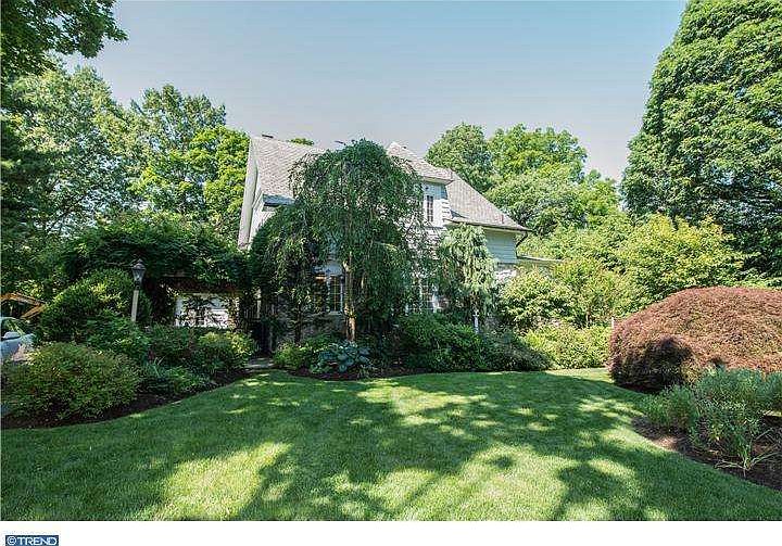 1st image of 707 W Allens Ln