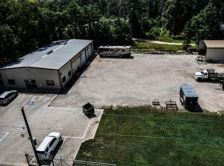 10405 Airport Rd, Conroe, TX 77303