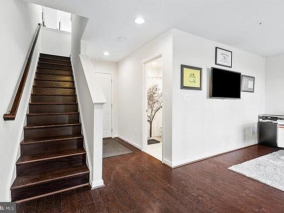 4th image of 8481 Hedwig Ln