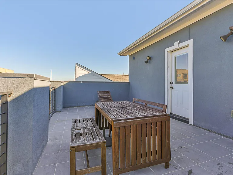 2422 Hadley St — Photo 47
