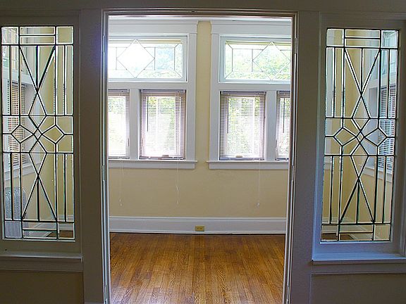 4th image of 2815 Euclid Heights Blvd APT 3