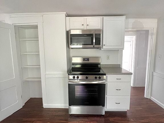 2nd image of 394 Main St #B