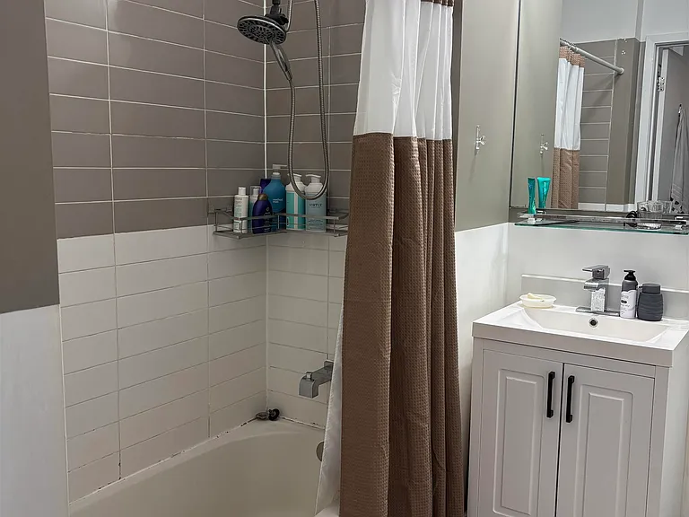 217 Newark Ave #410 — Photo 16
