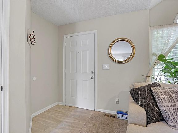 3rd image of 7903 Spring Valley Rd