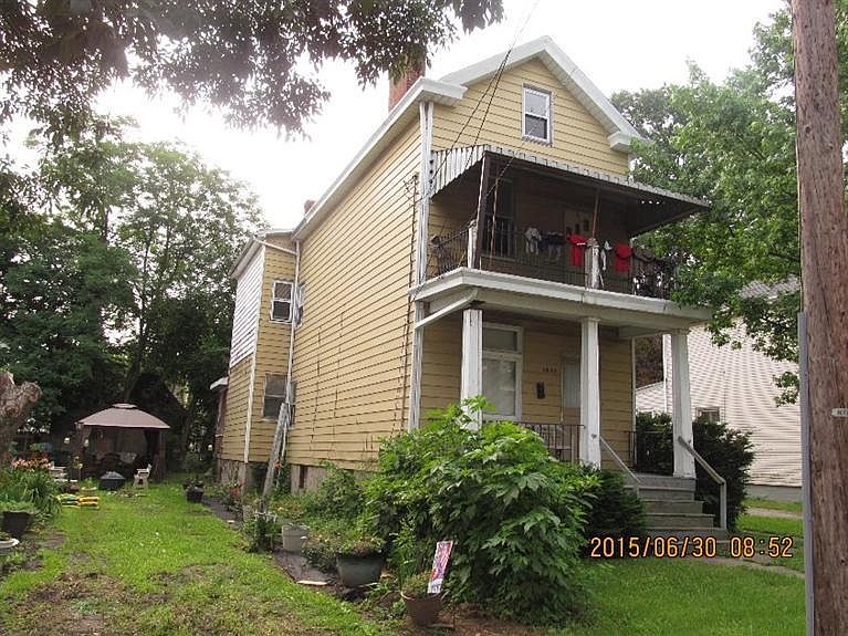 2nd image of 1638 Dewey Ave