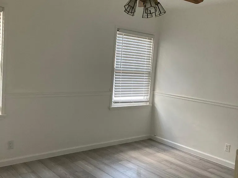 240 Hermosa Dr — Photo 7