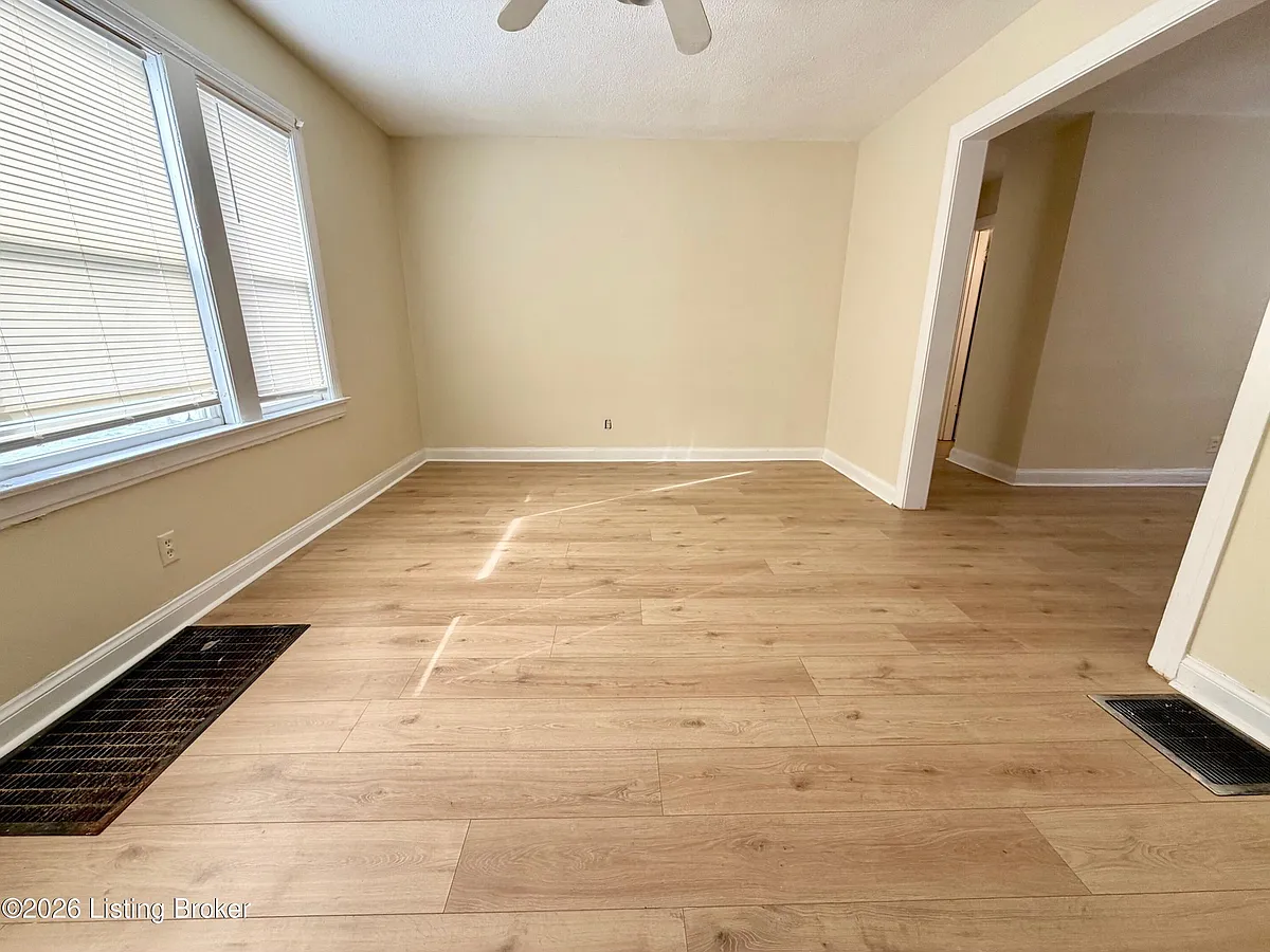 Building Photo - 4309 Elliott Ave #1