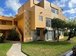 9301 SW 4th St APT 102E, Miami, FL 33174