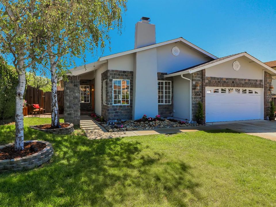 1st image of 2490 Huston Ct
