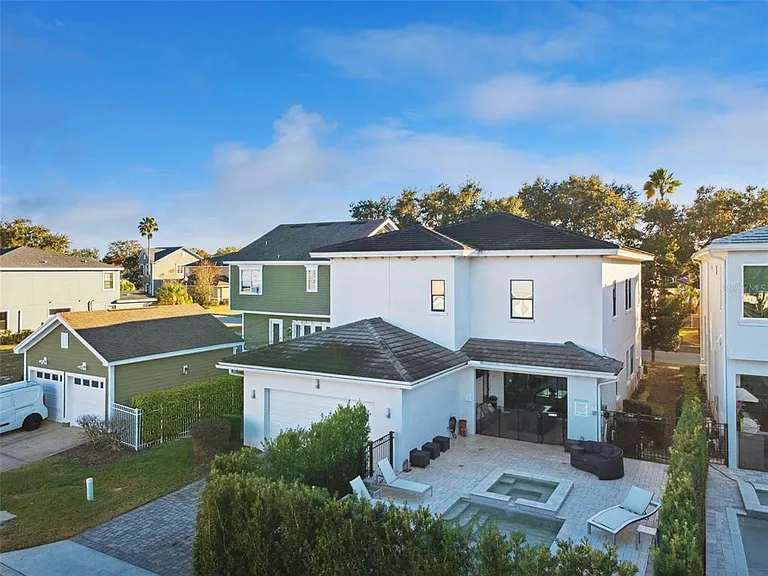 7423 Sparkling Ct — Photo 27