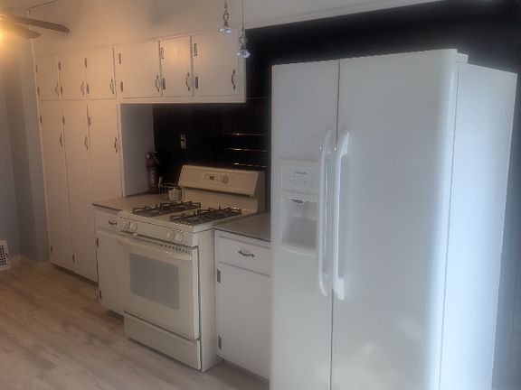 5th image of 1544 Edgewood St NE