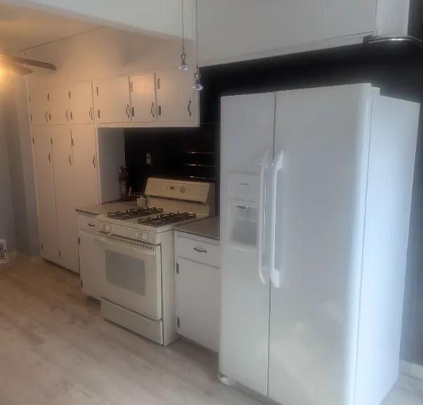 1544 Edgewood St NE — Photo 1