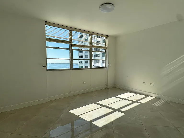 825 Brickell Bay Dr #1544 — Photo 9