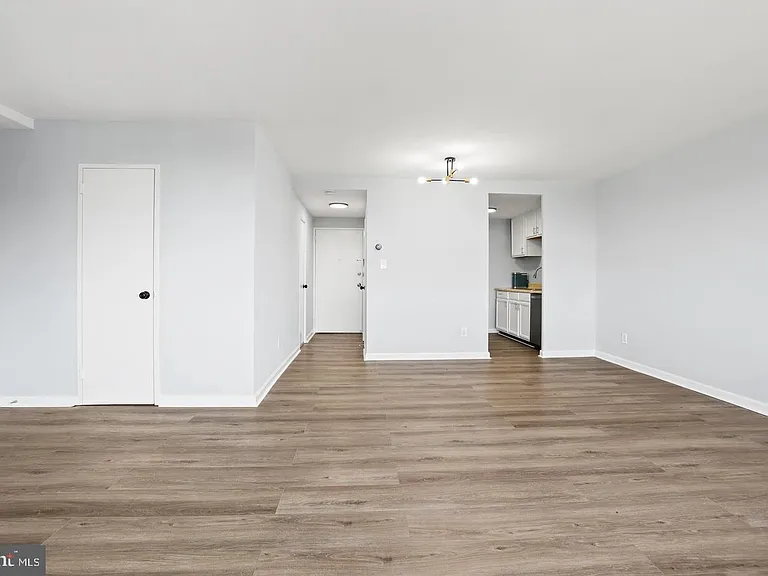 4600 Duke St #1418 — Photo 6