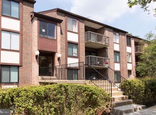 9704 Kingsbridge Dr APT 204, Fairfax, VA 22031